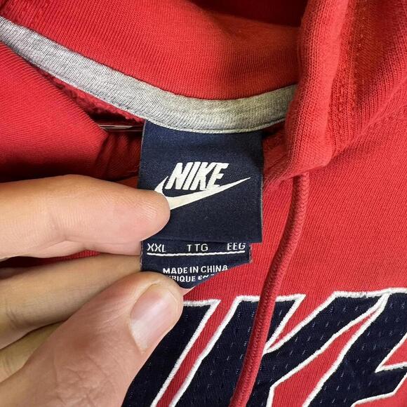 Vintage Nike Red Pullover Hoodie with Classic Logo - Picture 7 of 7